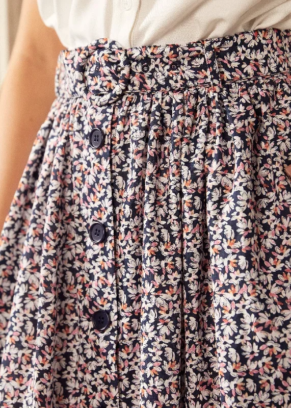 daylight-saunter-skirt-207346-navy-floral