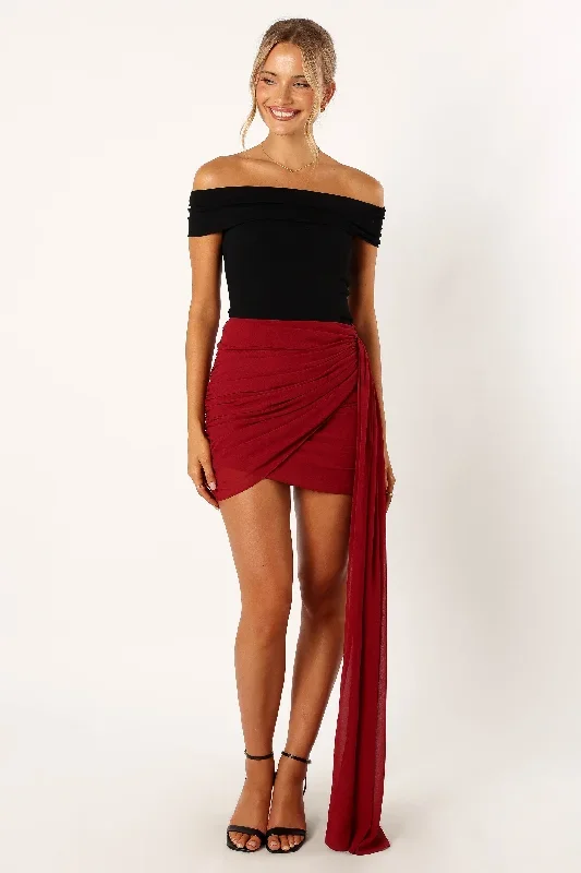 night-lover-mini-skirt-merlot