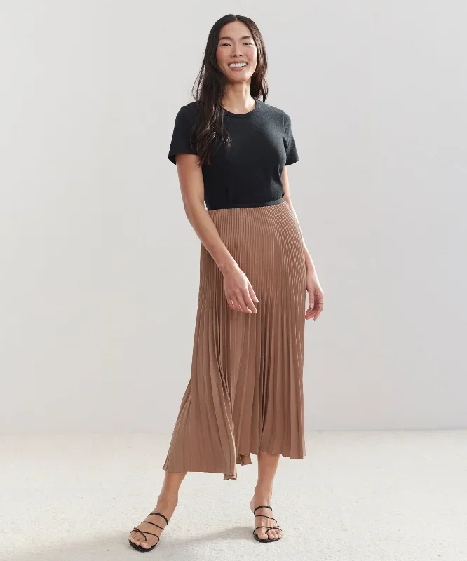 pleated-skirt-nude