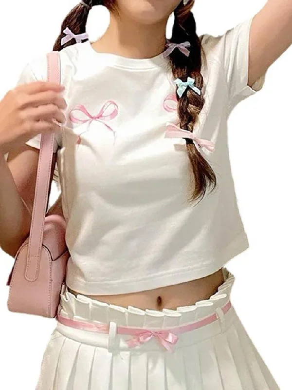 short-sleeve-crew-neck-bow-print-crop-t-shirt