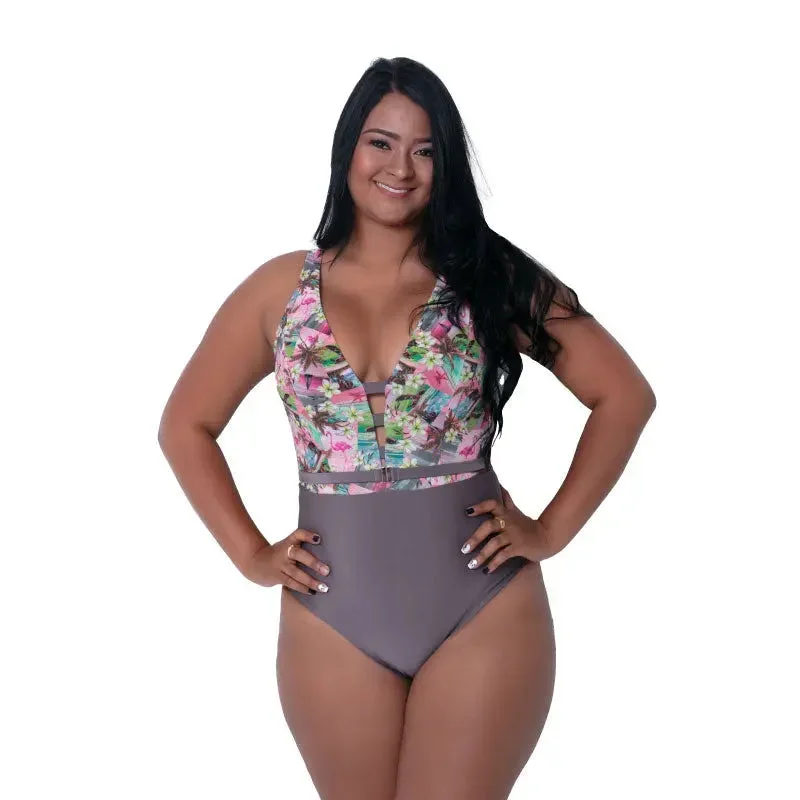 Control swimsuit with waist accessories.